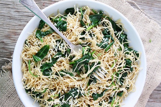 الشكل النهائى لباستا السبانخ بجبن البارميزان 