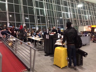 مطار جون كينيدى بنيويورك قبل تعليق قرار حظر الهجرة