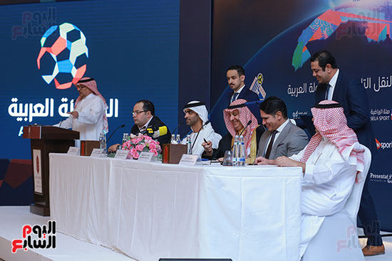 احمد ابوهشيمة خلال توقيع بث البطولة العربية (5)