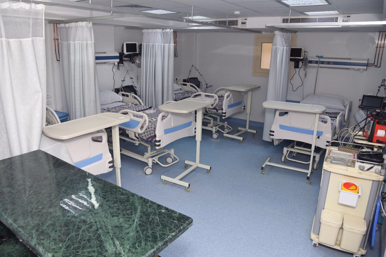 محافظ الاسكندريه يفتتح الجزء المطور بالعناية المركزة بمستشفى العامرية العام (6)