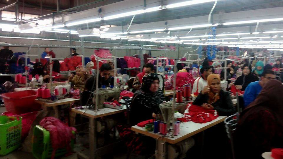 2- مصنع الملابس الجاهزه