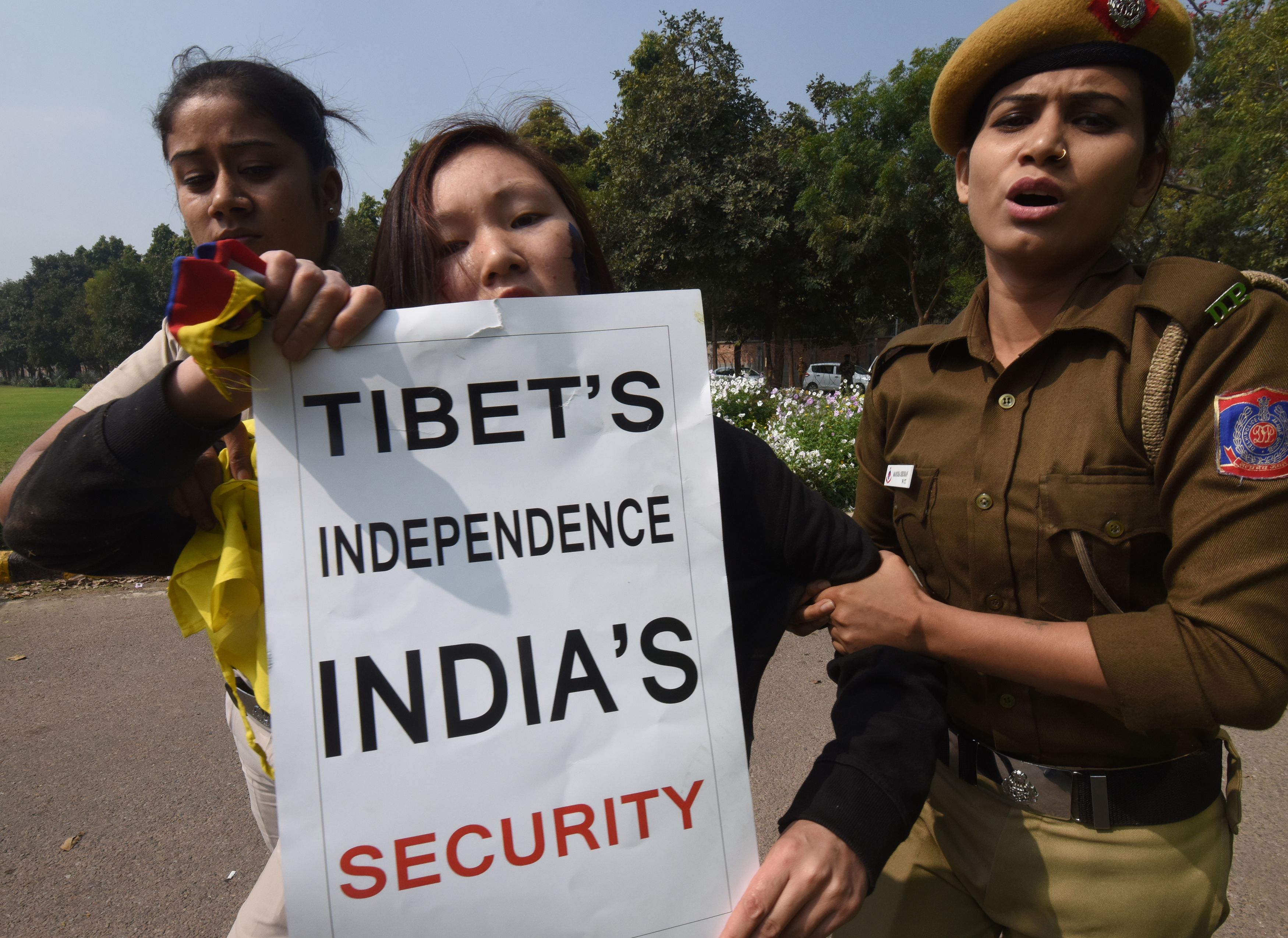 لافتات تطالب باستقلال التبت