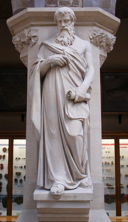 تمثال لإقليدس فى متحف جامعة أوكسفورد