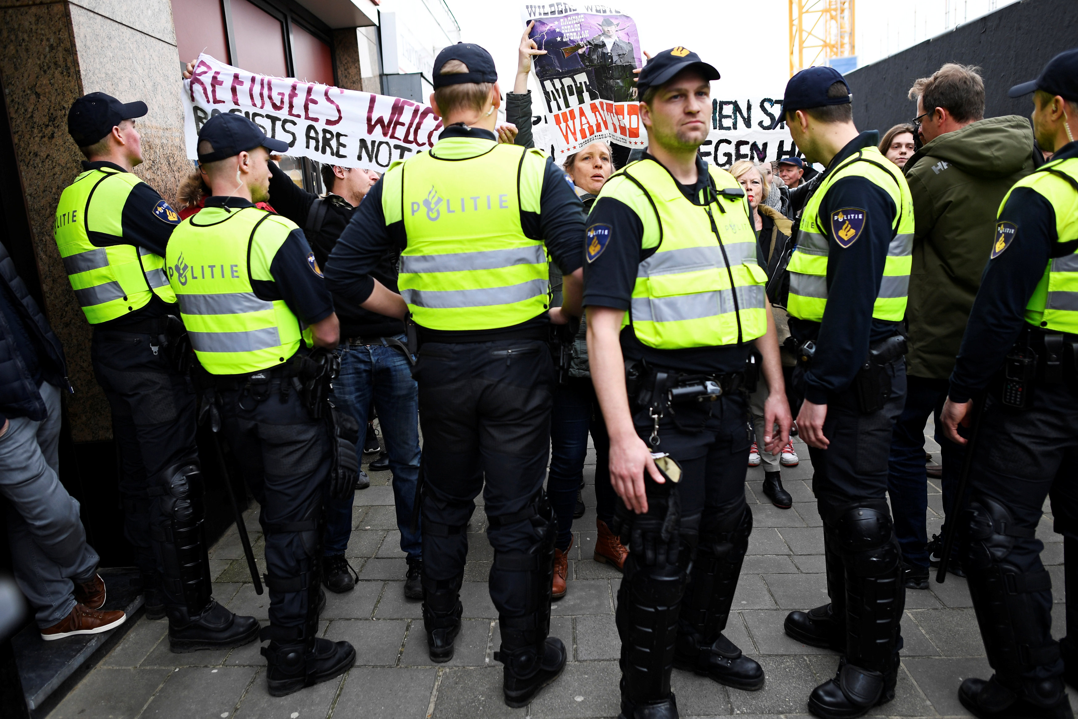 الشرطة الألمانية تؤمن الحشد المؤيد لخيرت فيلدرز
