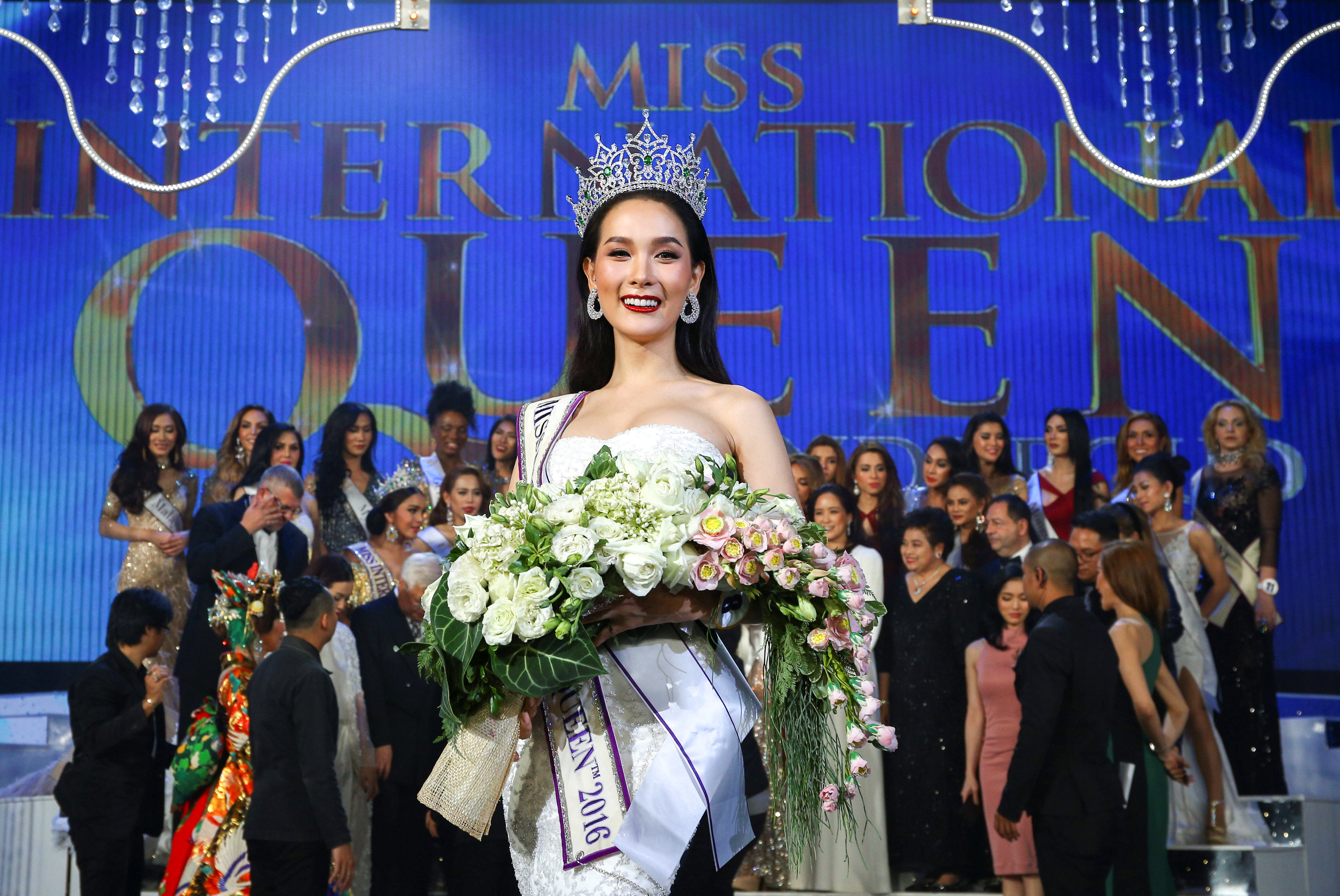 جيراتشايا سيريمونجكولاناوين التايلاندية ملكة جمال العالم للمتحولين جنسيا