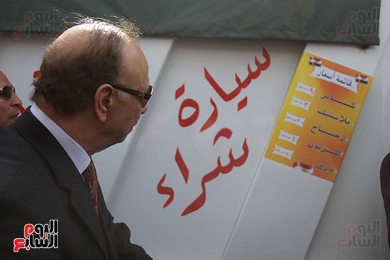 -	26 محافظ القاهرة يشاهد قائمة أسعار شراء القمامة 