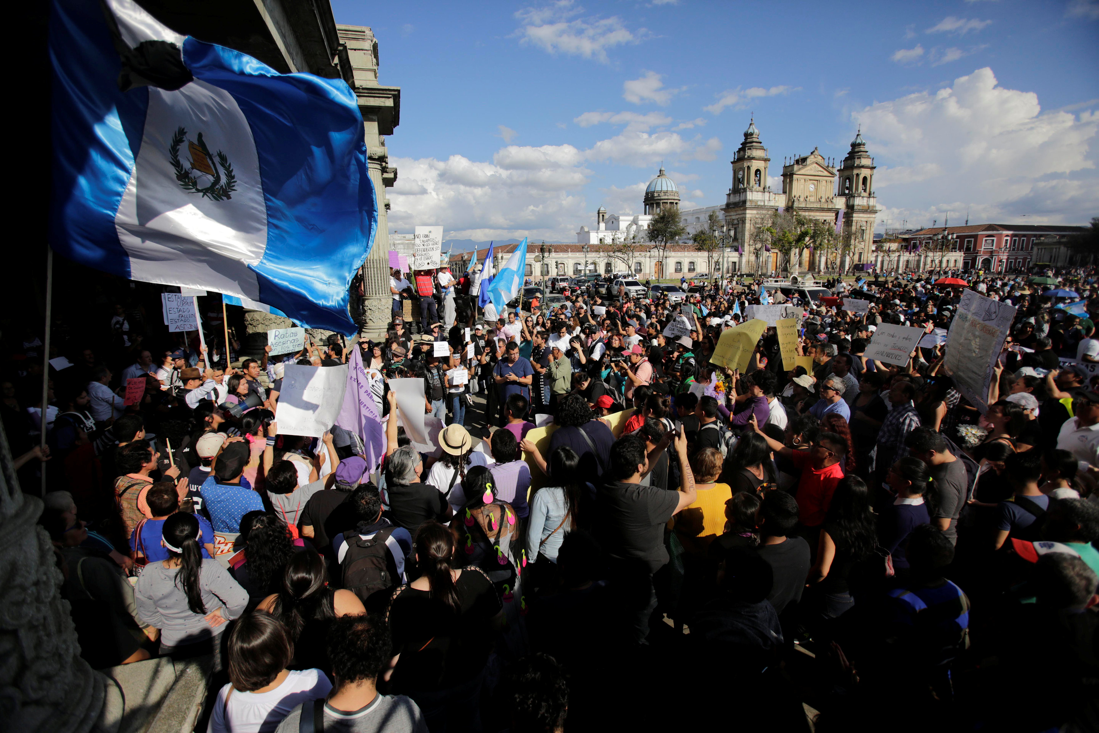 مظاهرات فى جواتيمالا تنديدا بحريق ملجأ للأطفال
