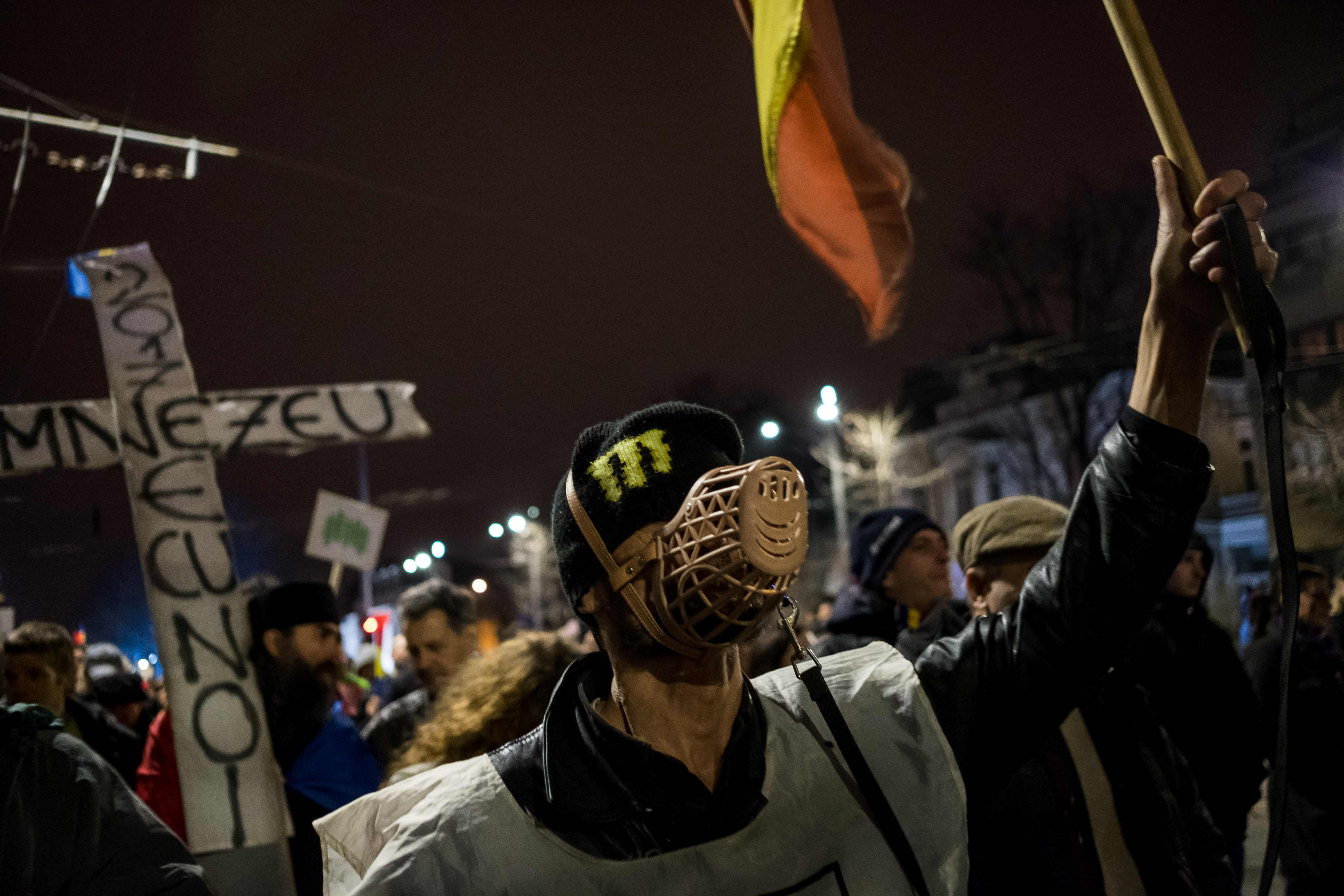 جانب من الفاعليات الاحتجاجية فى رومانيا