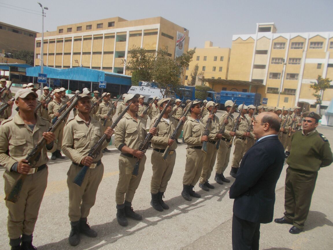 اللواء ناصر العبد يراجع خطط التأمين مع القوات