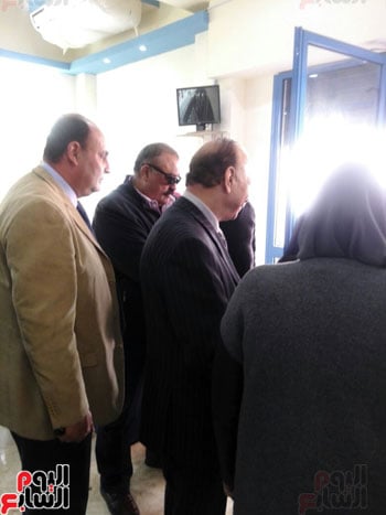  محافظ القاهرة يشيد بمنافذ الداخلية للسلع الغذائية (2)