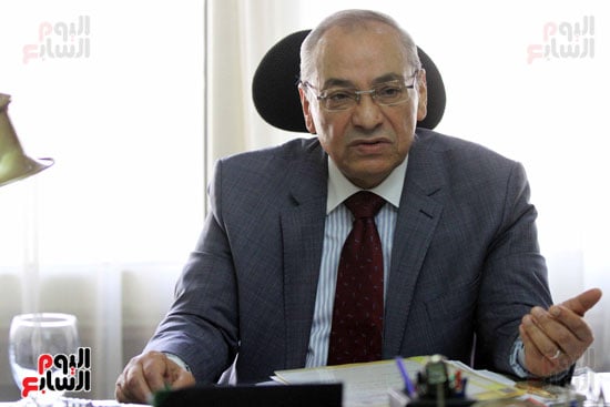 المحاسب سمير حسن رئيس مجلس إدارة شركة إيجوث (5)