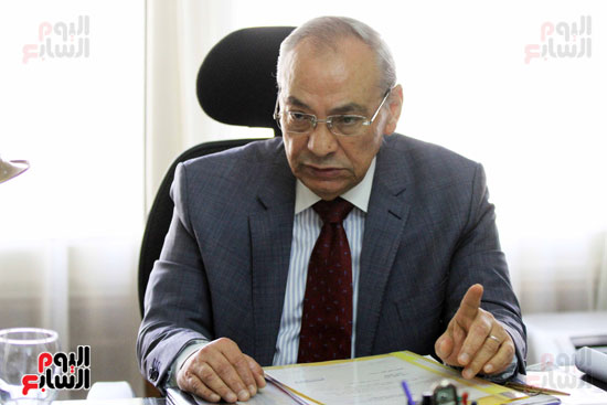 المحاسب سمير حسن رئيس مجلس إدارة شركة إيجوث (2)