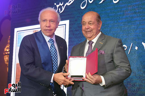 احتفالية تكريم الرواد بجمعية رجال الأعمال المصريين (42)