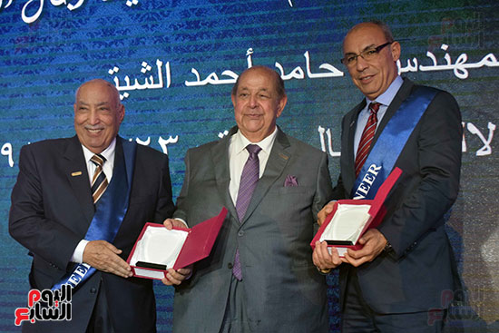 احتفالية تكريم الرواد بجمعية رجال الأعمال المصريين (43)