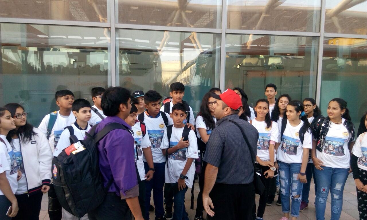 وصول وفد الطلاب الهندى لمطار القاهرة