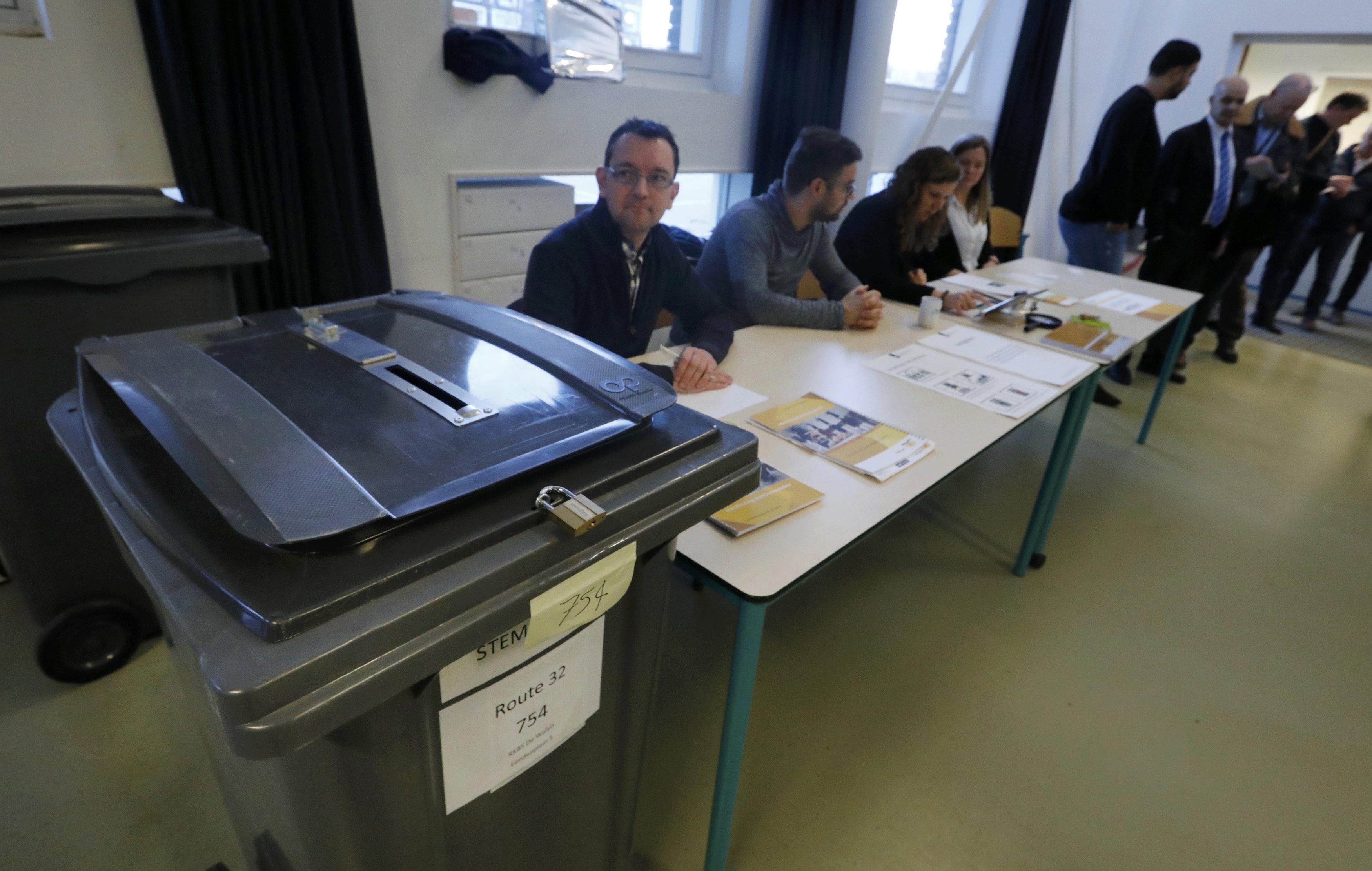 بدء الانتخابات البرلمانية فى هولندا