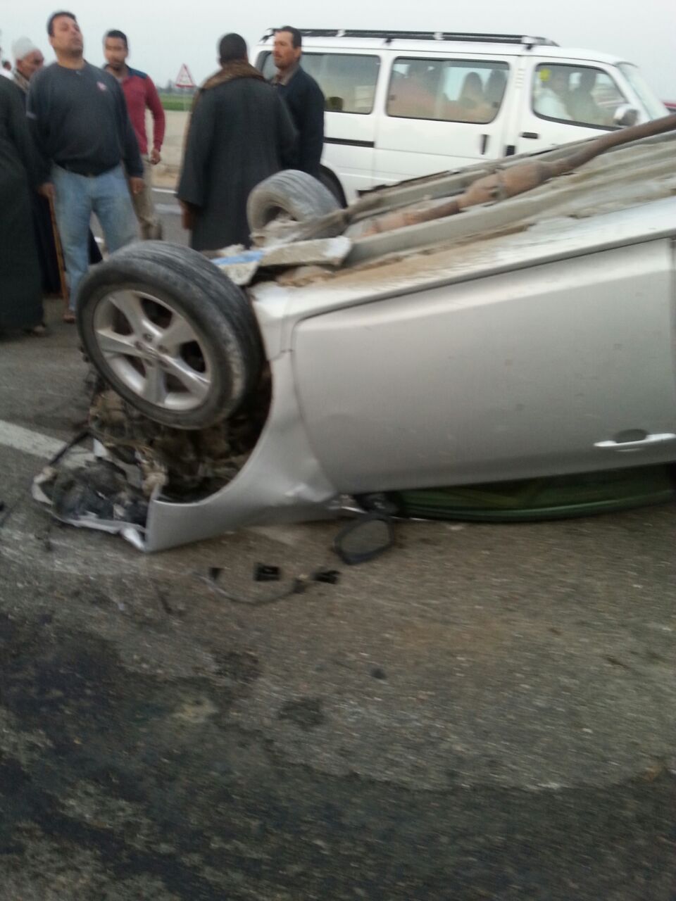 قارئ يوثق حادث تصادم سيارتين بكفر الشيخ (5)