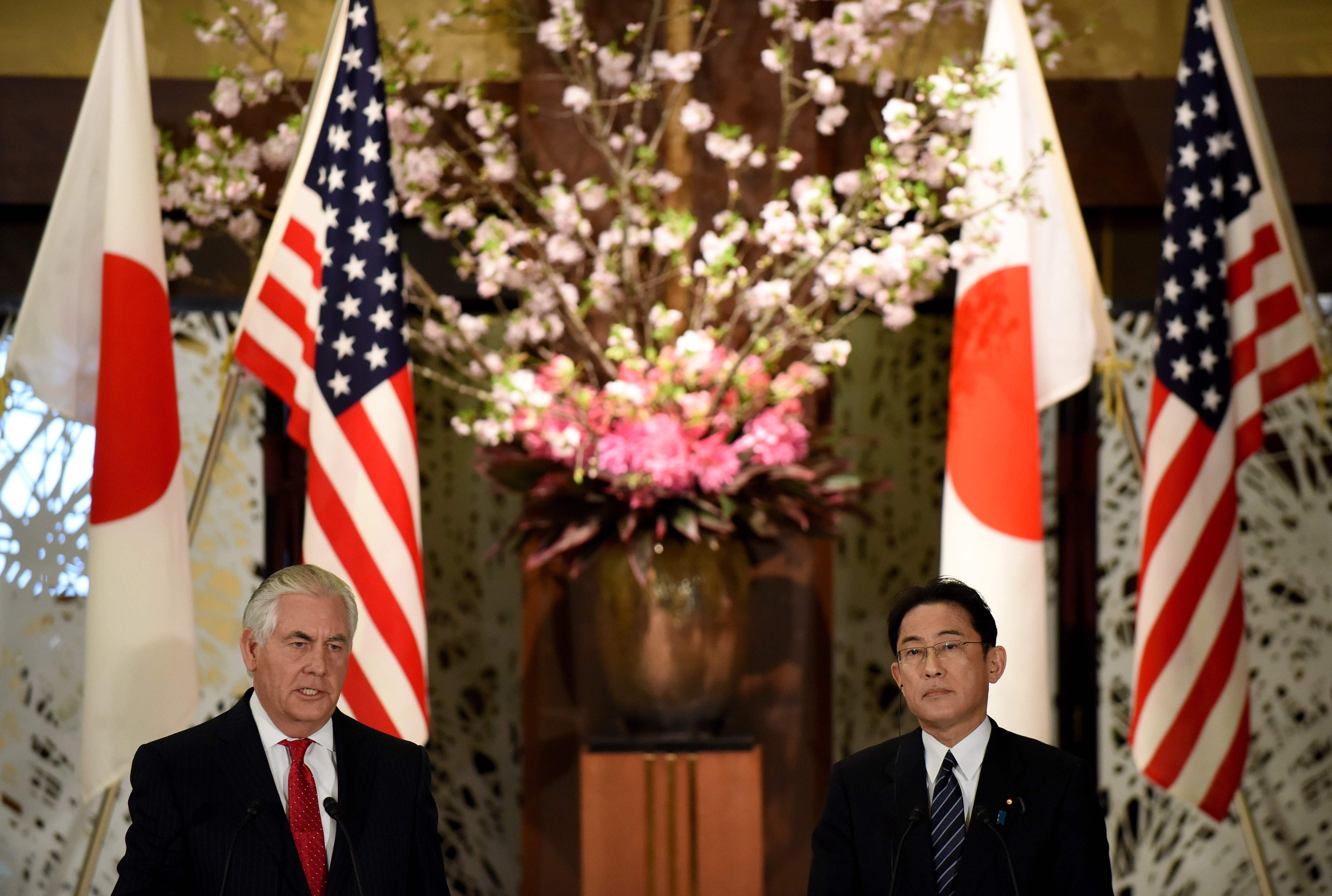 وزير الخارجية الأمريكى ونظيره اليابانى