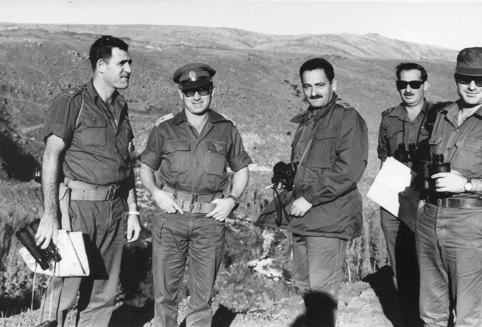 رئيس شعبة الاستخبارات العسكرية اهارون ياريف فى حرب عام 1967