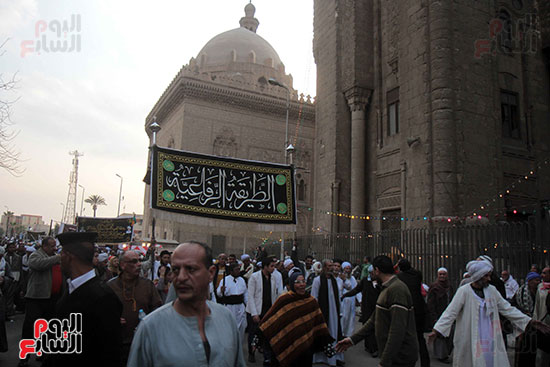 انطلاق موكب الطريقة الرفاعية من مسجد السيدة زينب لـالرفاعى بالخليفة (45)