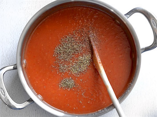 طريقة عمل شوربة الطماطم والفلفل الأحمر6