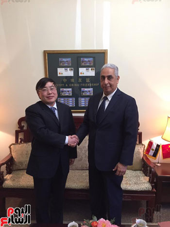 السفير أسامة المجدوب مع نائب رئيس الاتحاد الصناعى الصينى