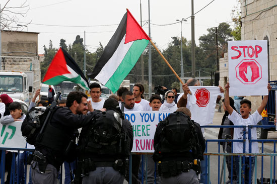 تظاهرات-بفلسطين-احتجاجا-على-اقامة-إسرائيل-ماراثون-للجرى-بالقدس-القديمة