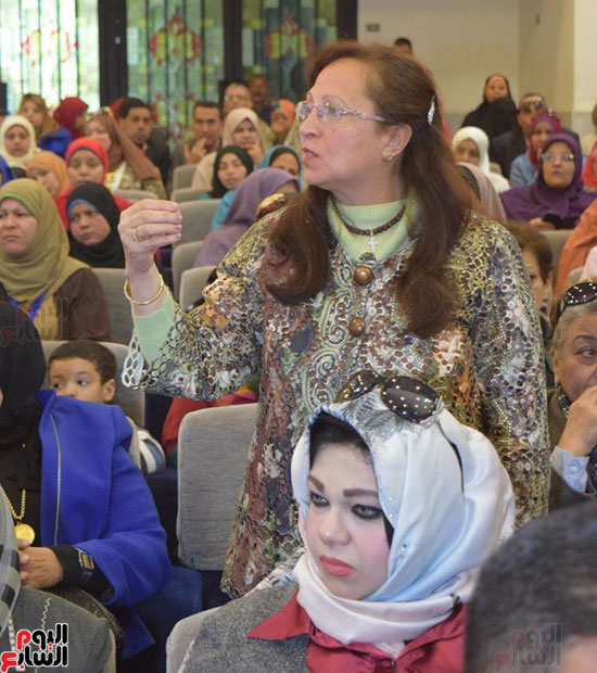  سيدة أخرى تطرح بعض القضايا باحتفالية المرأة المصرية بسوهاج