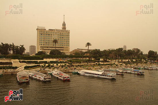 مراكب ترسو فى نهر النيل