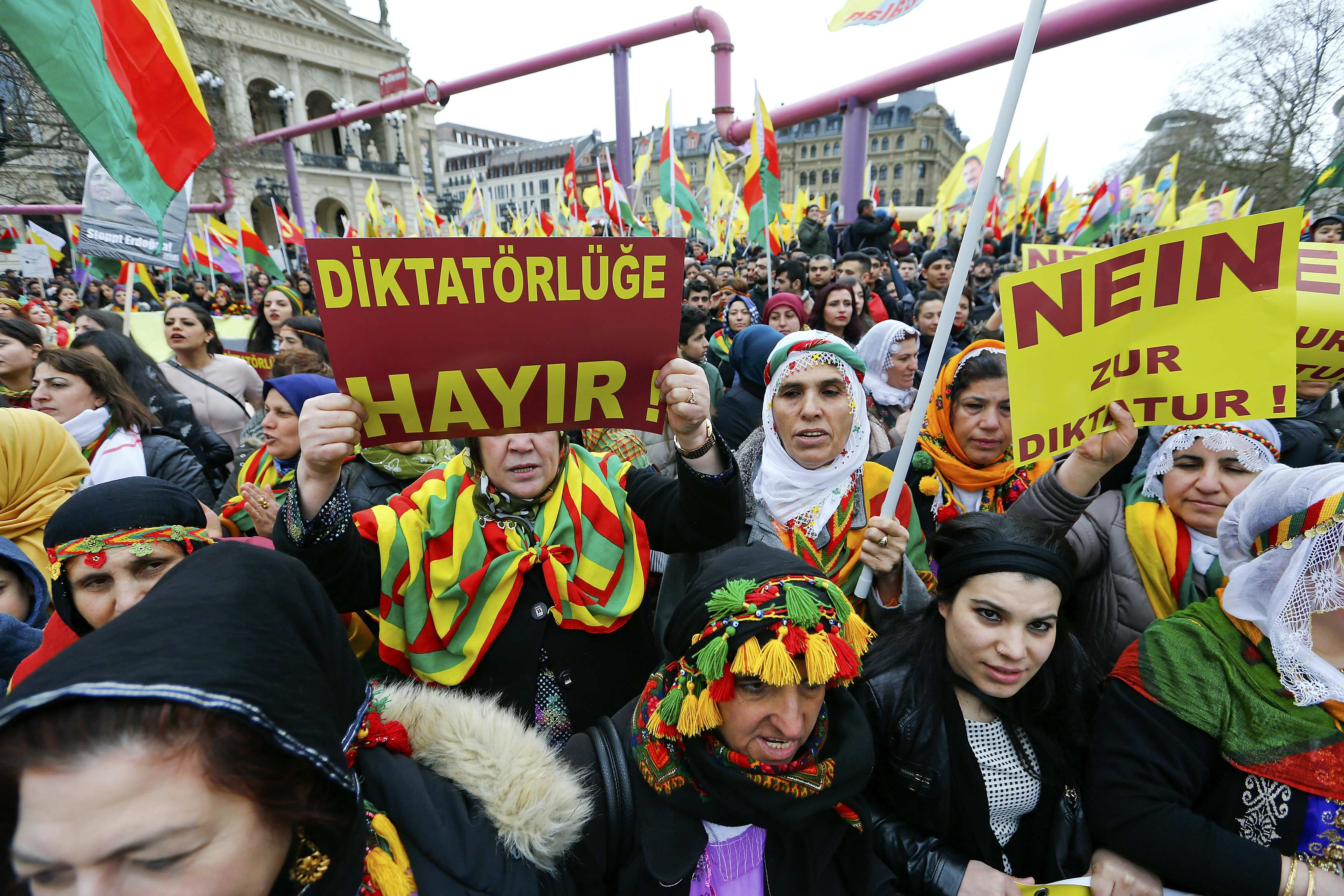 تظاهر الأكراد في ألمانيا