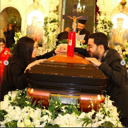 جنازة شقيق نجوى كرم (1)