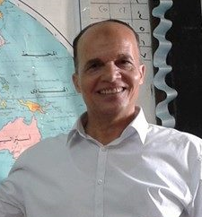 أ-عبد الحميد حمزة معلم خبير فى الجغرافيا