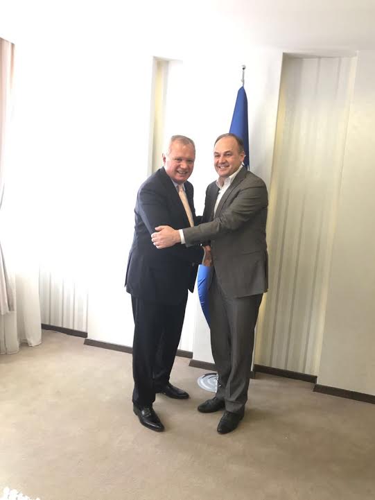 العرابى مع وزير خارجية كوسوفو