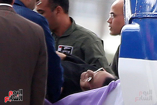 نقل مبارك من المعادى العسكرى لاكاديمية الشرطة (4)