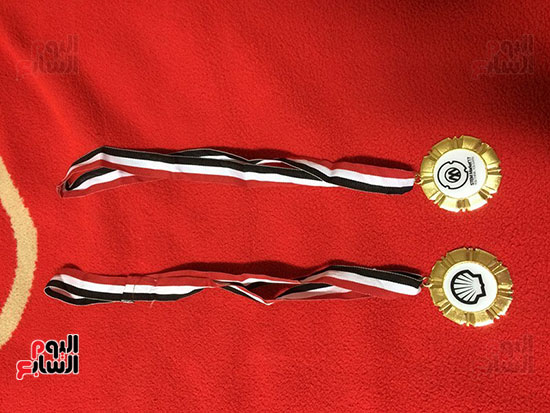               الميداليتان الذهبيتان اللتان فاز بهما الطالبان