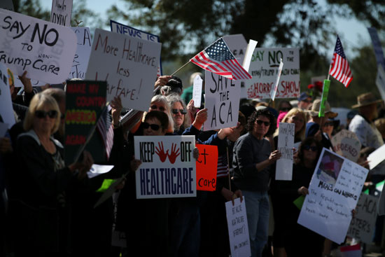 تظاهرات فى أمريكا ضد استبدال مشروع التأمين الصحى  أوباما كير