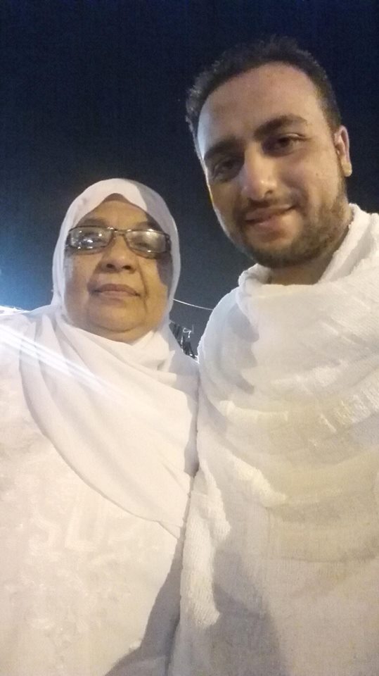 أحمد فايد ووالدته