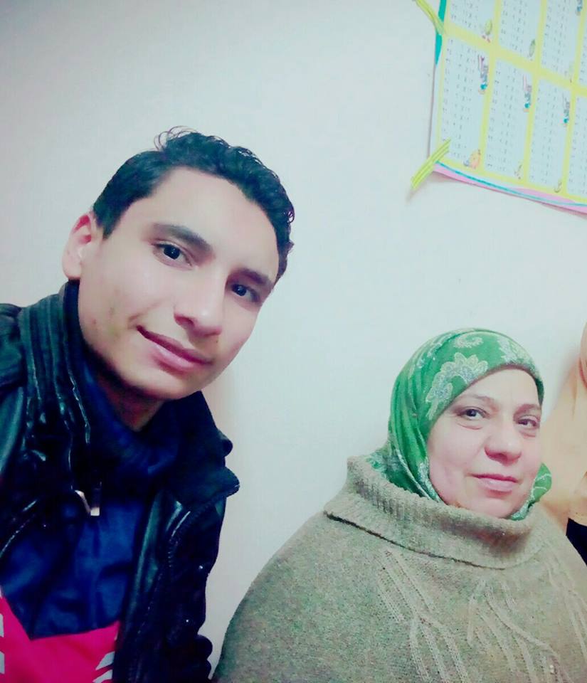عمرو أبو الفتوح ووالدته