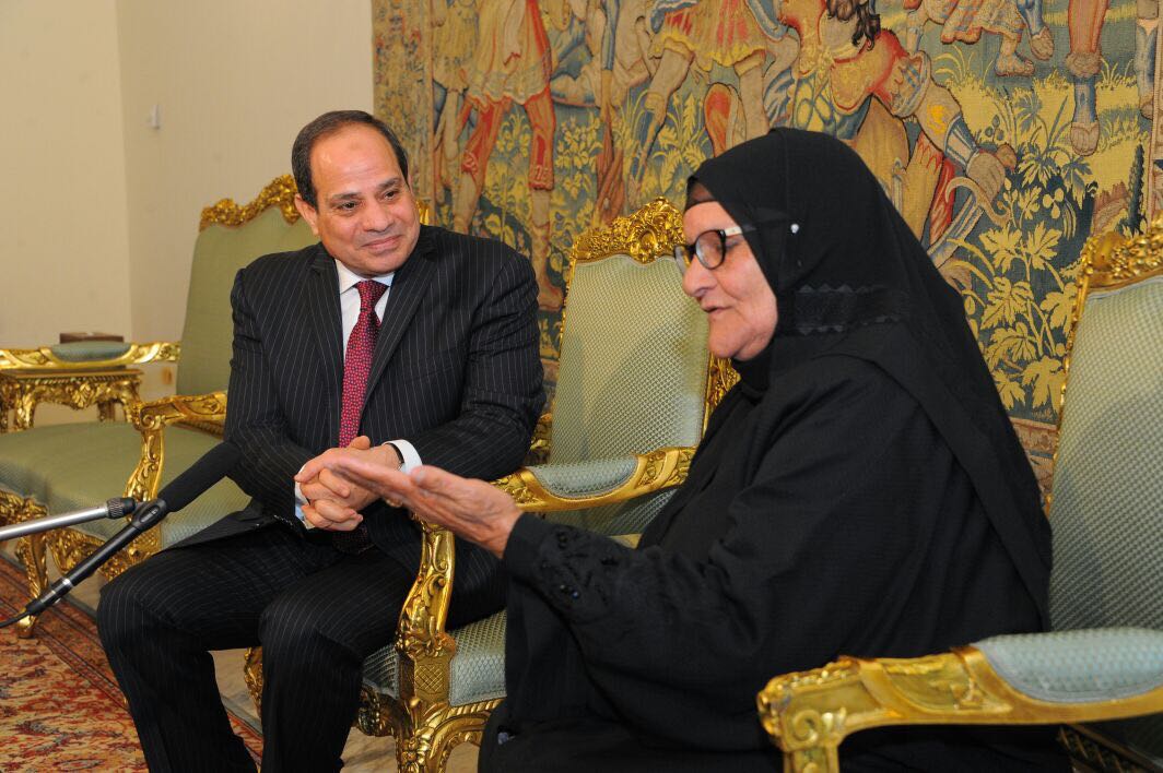 الرئيس السيسي يستقبل الحاجة سبيلة  (8)