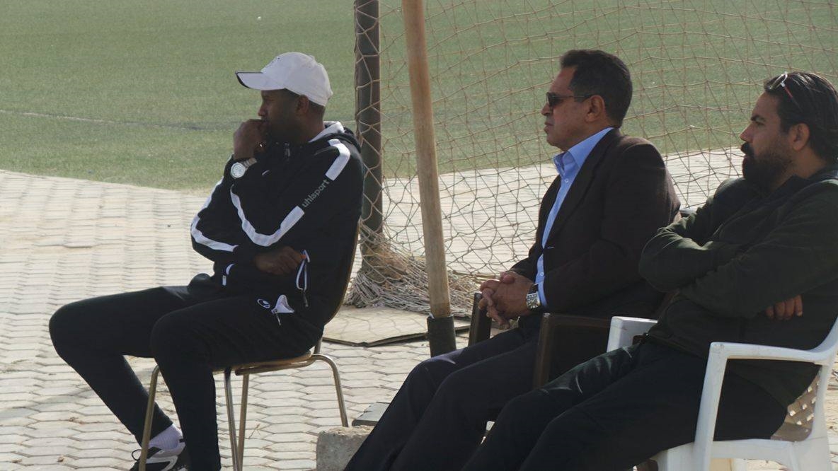 عبد الهادى و سعد يتابعون مباراة 99