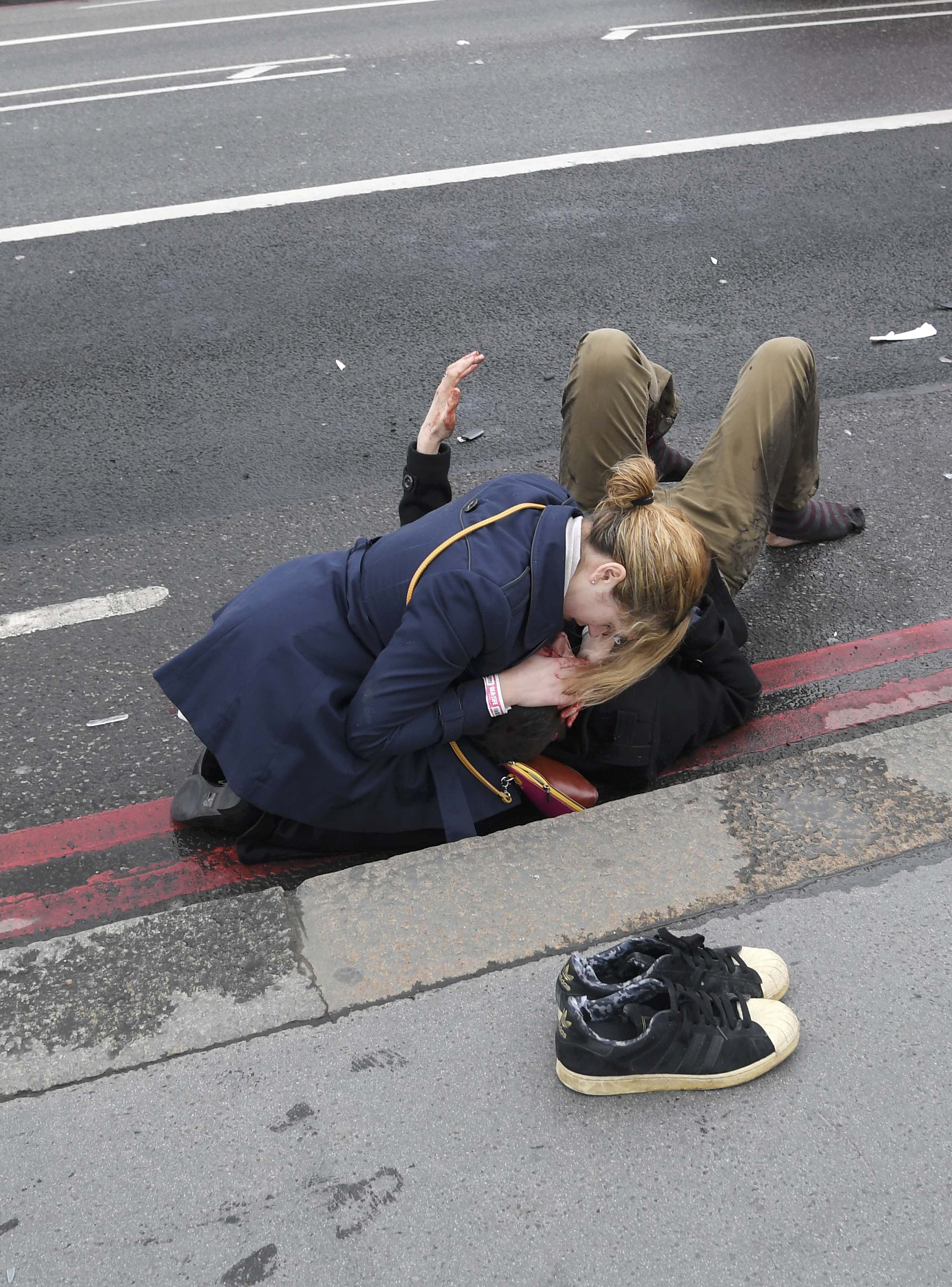 ضحايا حادث البرلمان البريطانى على رصيف جسر ويستمنستر (22)