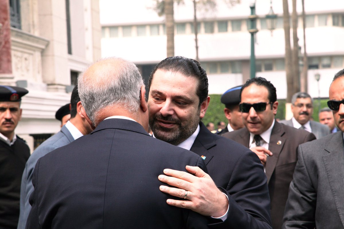 عناق حار بين رئيسى وزراء مصر ولبنان