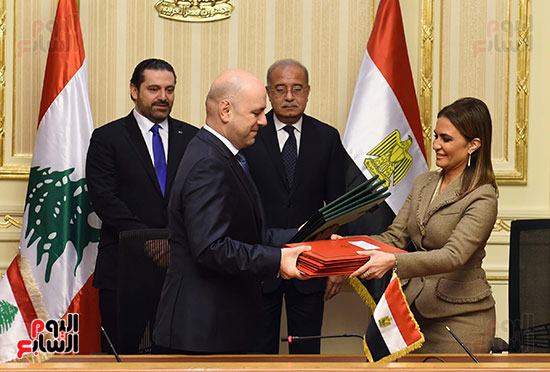 وزيرة الاستثمار والتعاون توقع اتفاقية مع الجانب اللبنانى