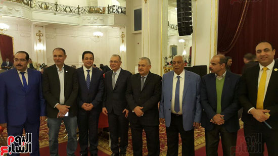 أعضاء ونواب المصريين الأحرار للمشاركة بانتخابات الحزب (7)