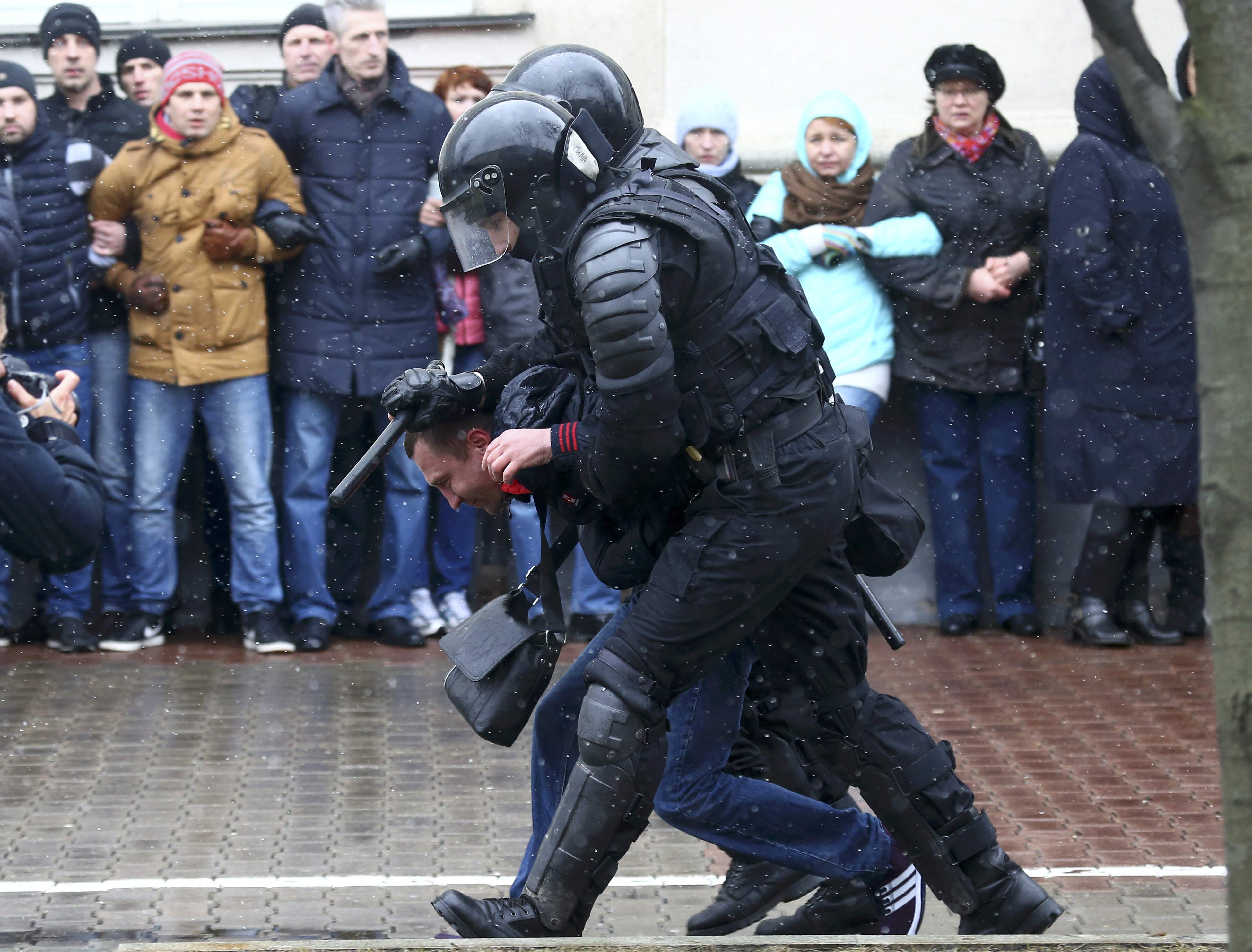 اعتقال مواطن فى بيلاروسيا