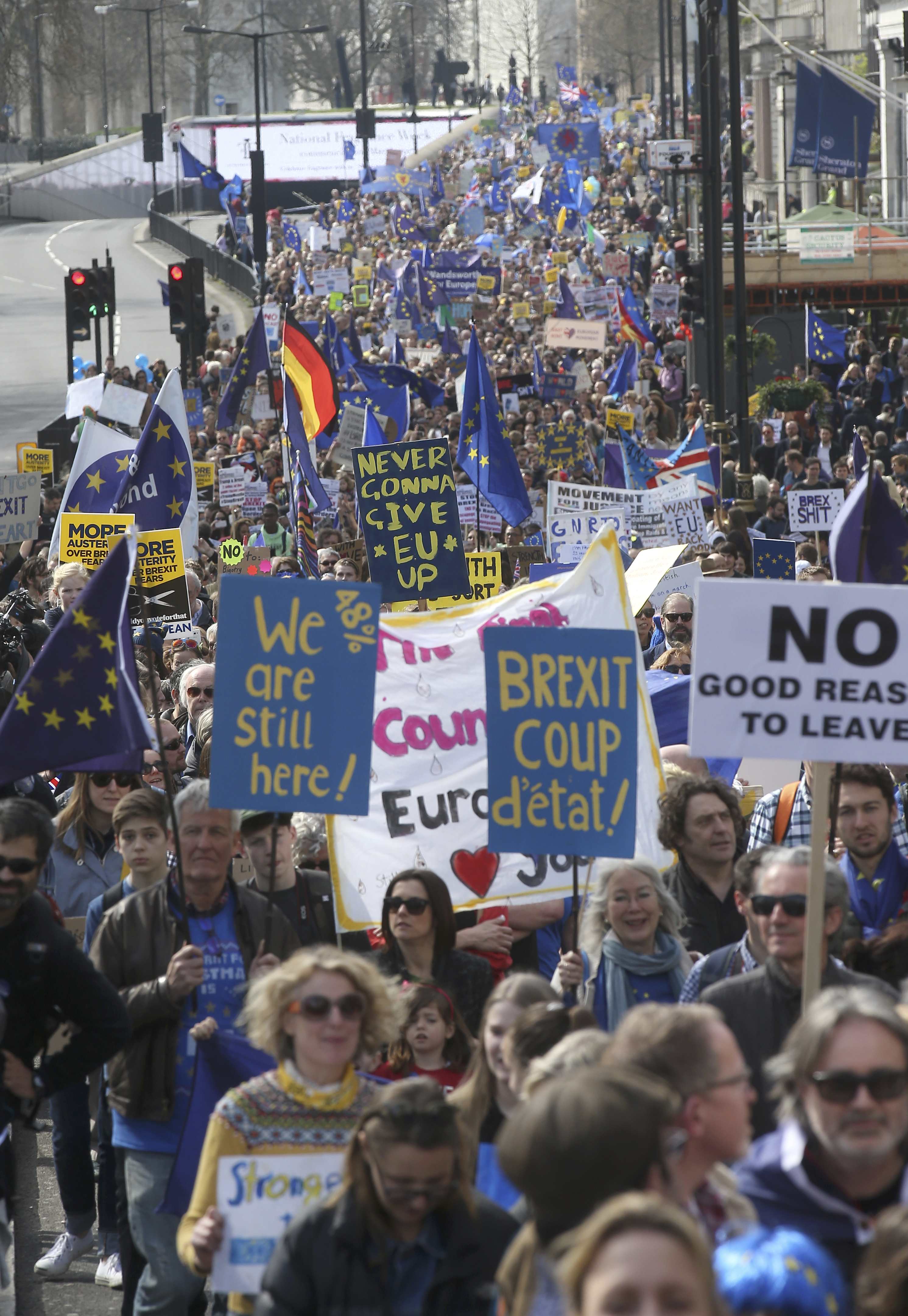 مسيرة حاشدة مناهضة لخروج بريطانيا من الاتحاد الأوروبى