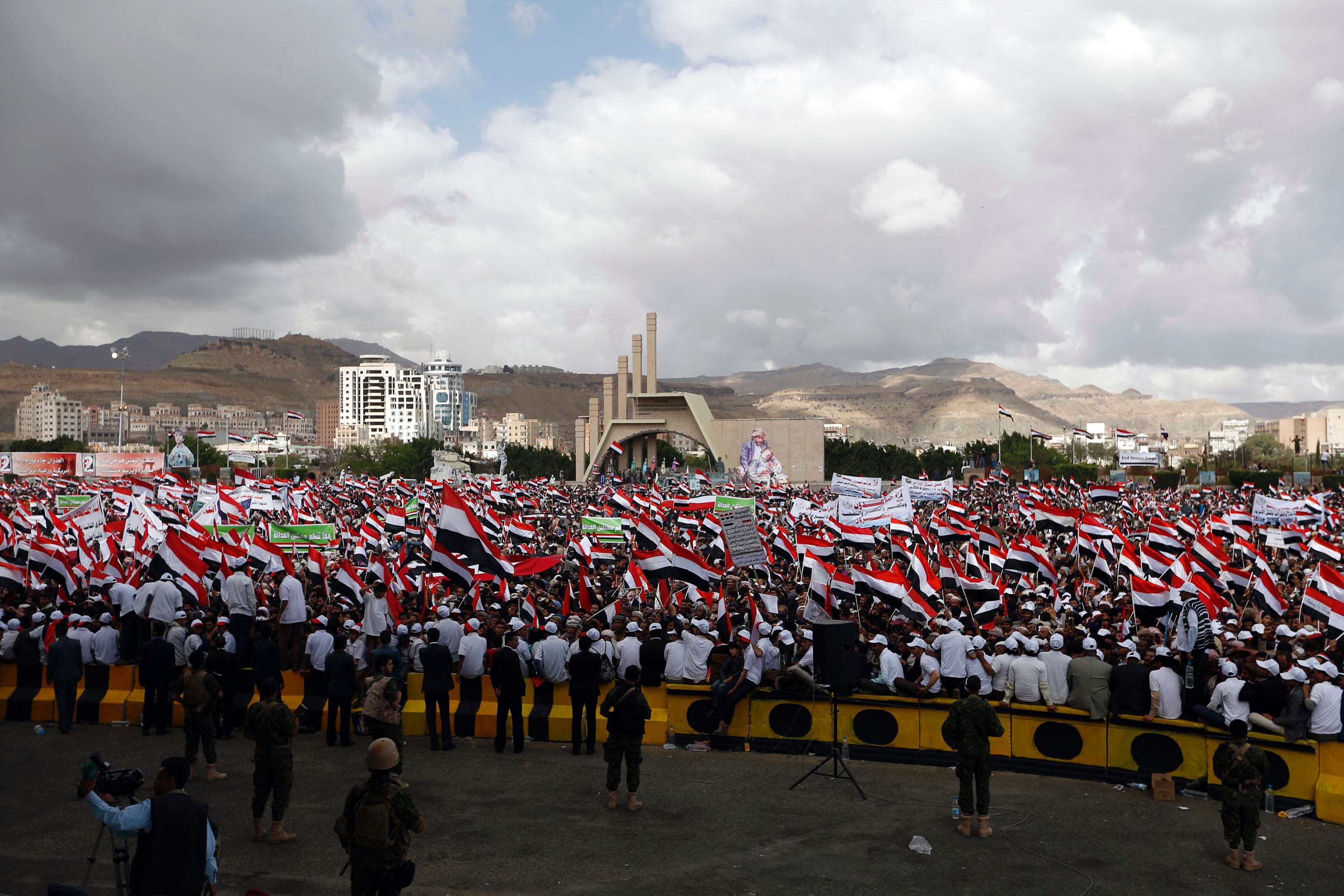 آلاف الحوثيين فى اليمن