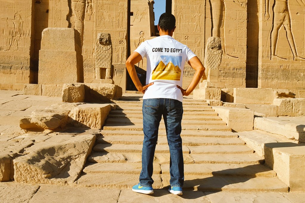 خالد النبوى يدعو السياح لزيارة مصر من أسوان (3)