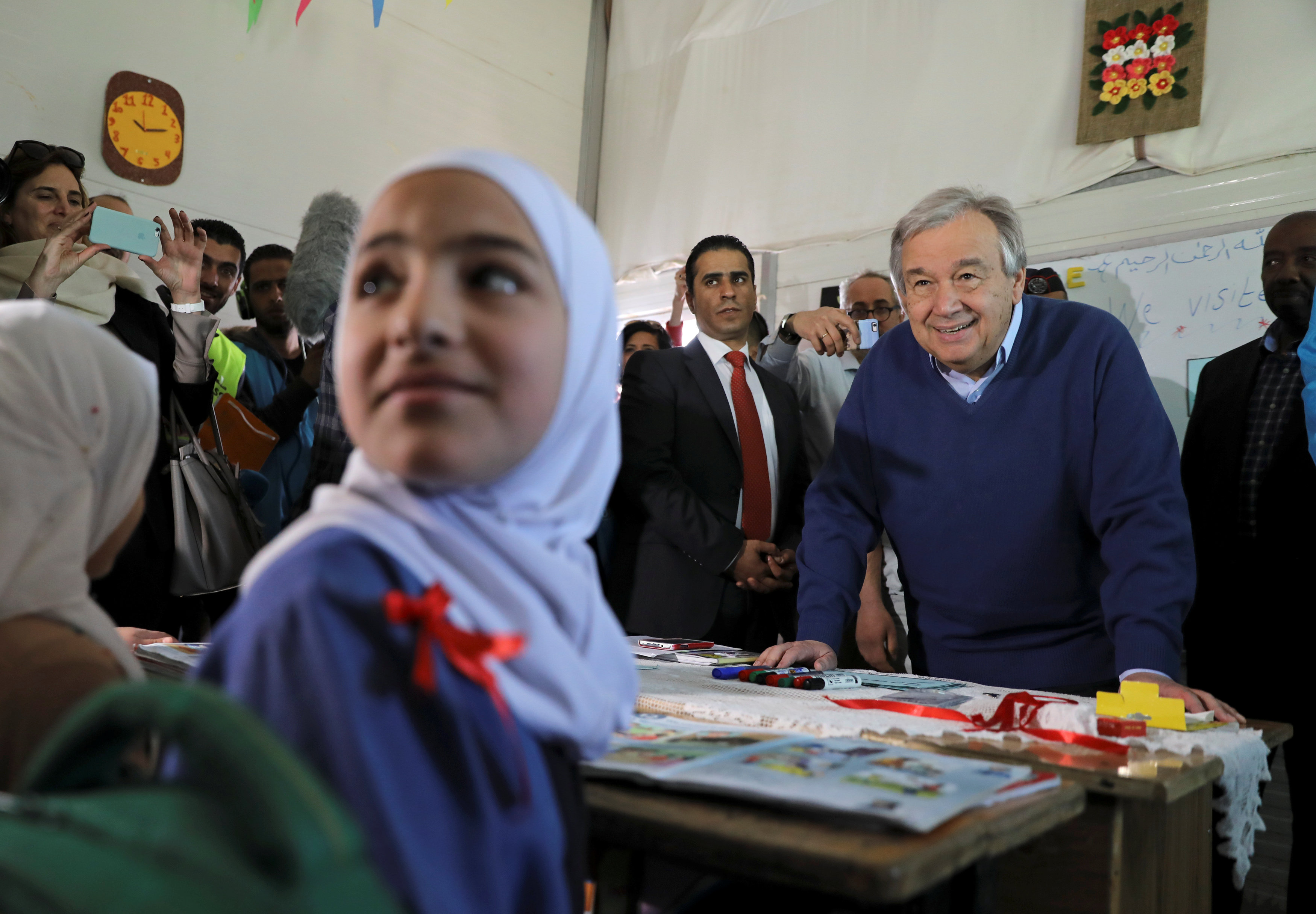الأمين العام للأمم المتحدة يزور مخيم للاجئين فى الأردن