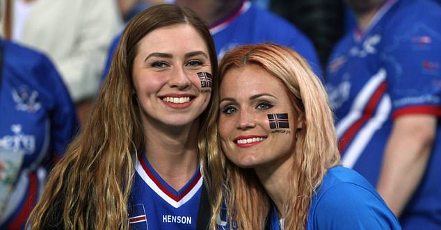 مشجعات ايسلندا
